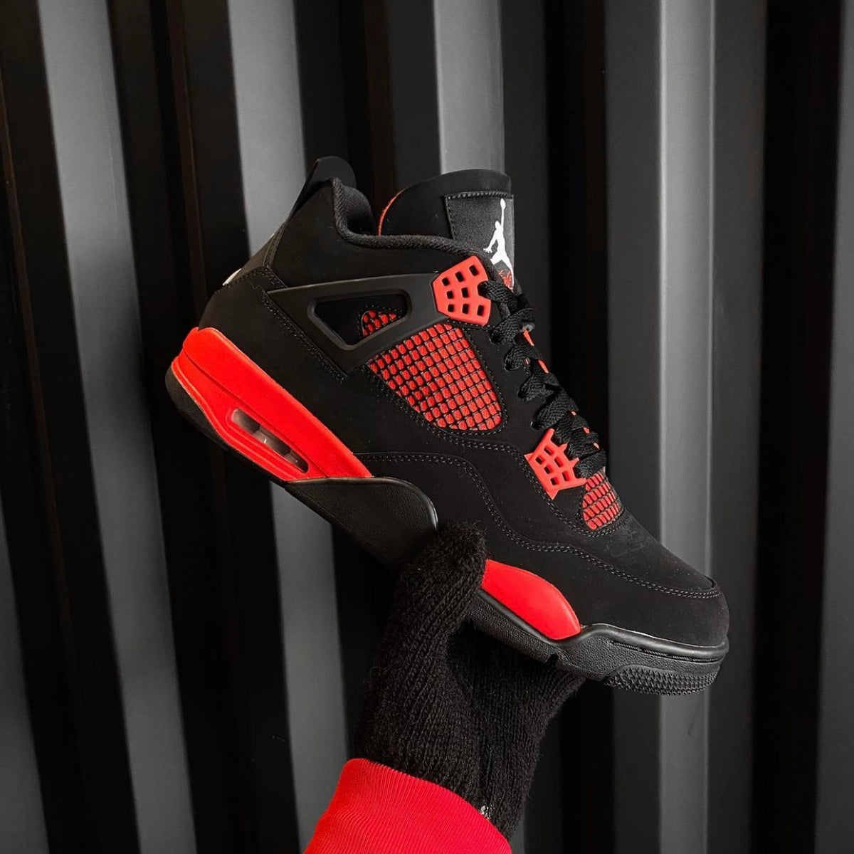 Air Jordan 4 Red Thunder Official Look